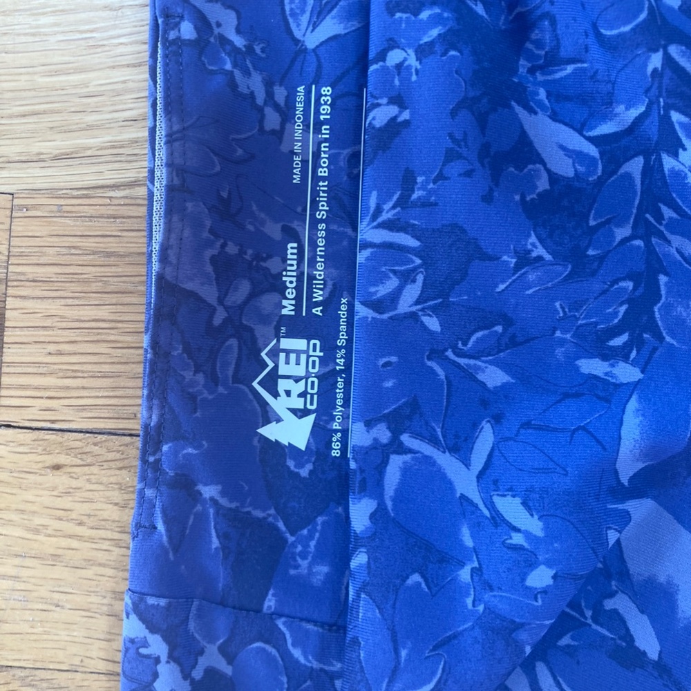 REI Leggings size medium - Picture 6 of 6